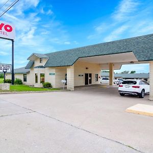 Oyo Hotel Three Rivers Tx Us-281